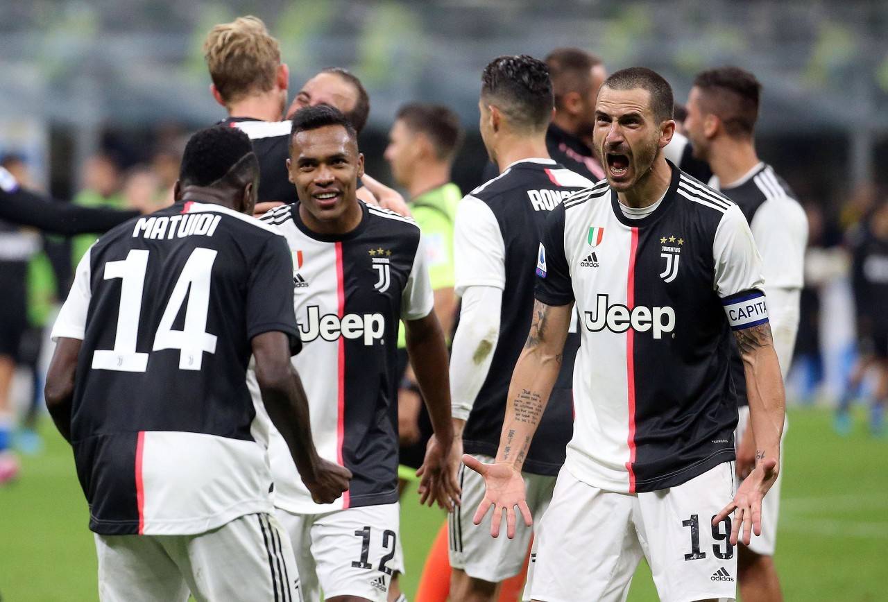 ayx-窗口期体能课后；上海久事防线松动备战意大利杯；压力陡增；纪律约束更严格