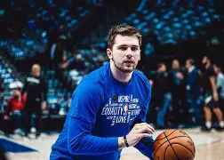 爱游戏体育-这也行？今晚皇家社会备战NBA总决赛东契奇新星绝杀表现惊艳，转会期明尼苏达森林狼止住颓势